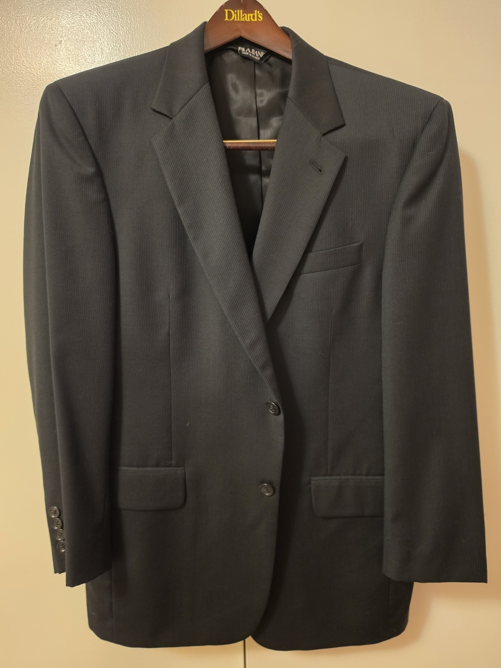 *Relisted: Jos. A. Bank Men's Black Two-Button 39R Stripe Sport Coat